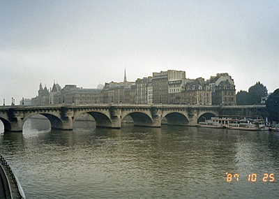 シテ島　Île de la Cité