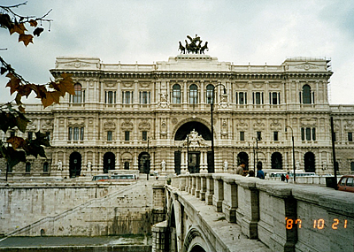 裁判所　Palazzo di Giustizia di Roma