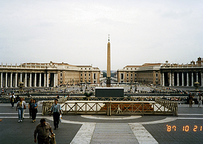 サン・ピエトロ広場　Piazza San Pietro