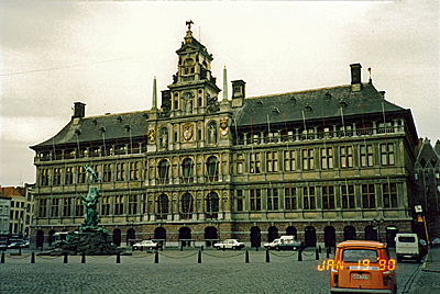 マルクト広場　Grote Markt