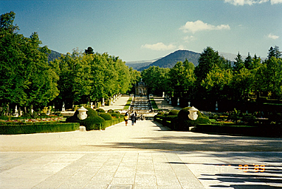 グランハ宮殿　Palacio de la Granja