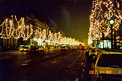 シャンゼリゼ通り　 L'Avenue des Champs-Elysees