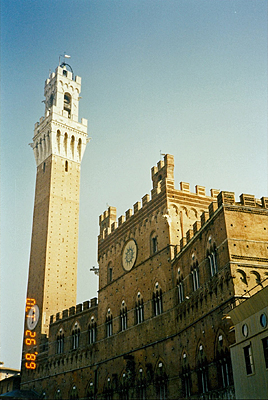 プッブリコ宮殿　Palazzo Pubblico di Siena