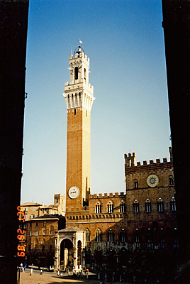 プッブリコ宮殿　Palazzo Pubblico di Siena