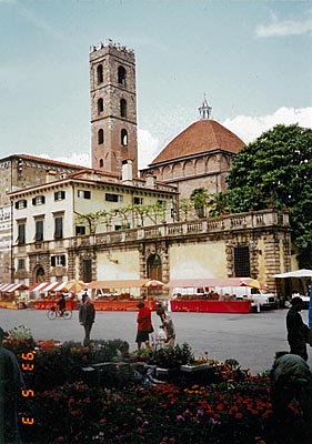 ドゥオモ通り　via Duomo
