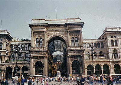 ヴィットーリオ・エマヌエーレ2世のガッレリア　Galleria Vittorio Emanuele II