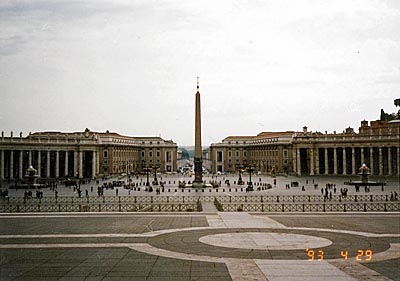 サン・ピエトロ広場　Piazza San Pietro