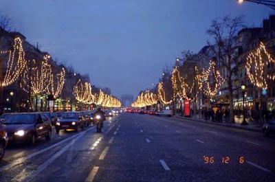 シャンゼリゼ通り L'Avenue des Champs-Elysees