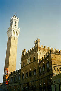 プッブリコ宮殿　Palazzo Pubblico di Siena